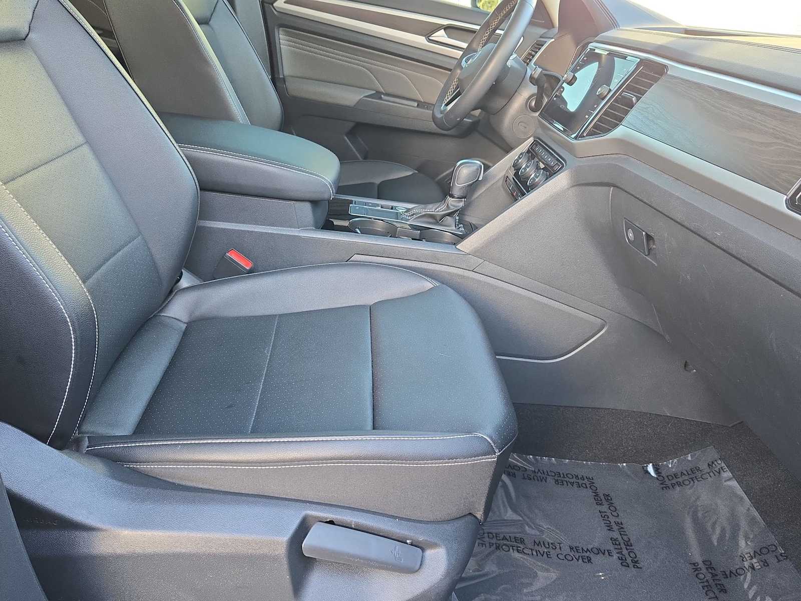 Thumbnail: 2023 Volkswagen Atlas - 21