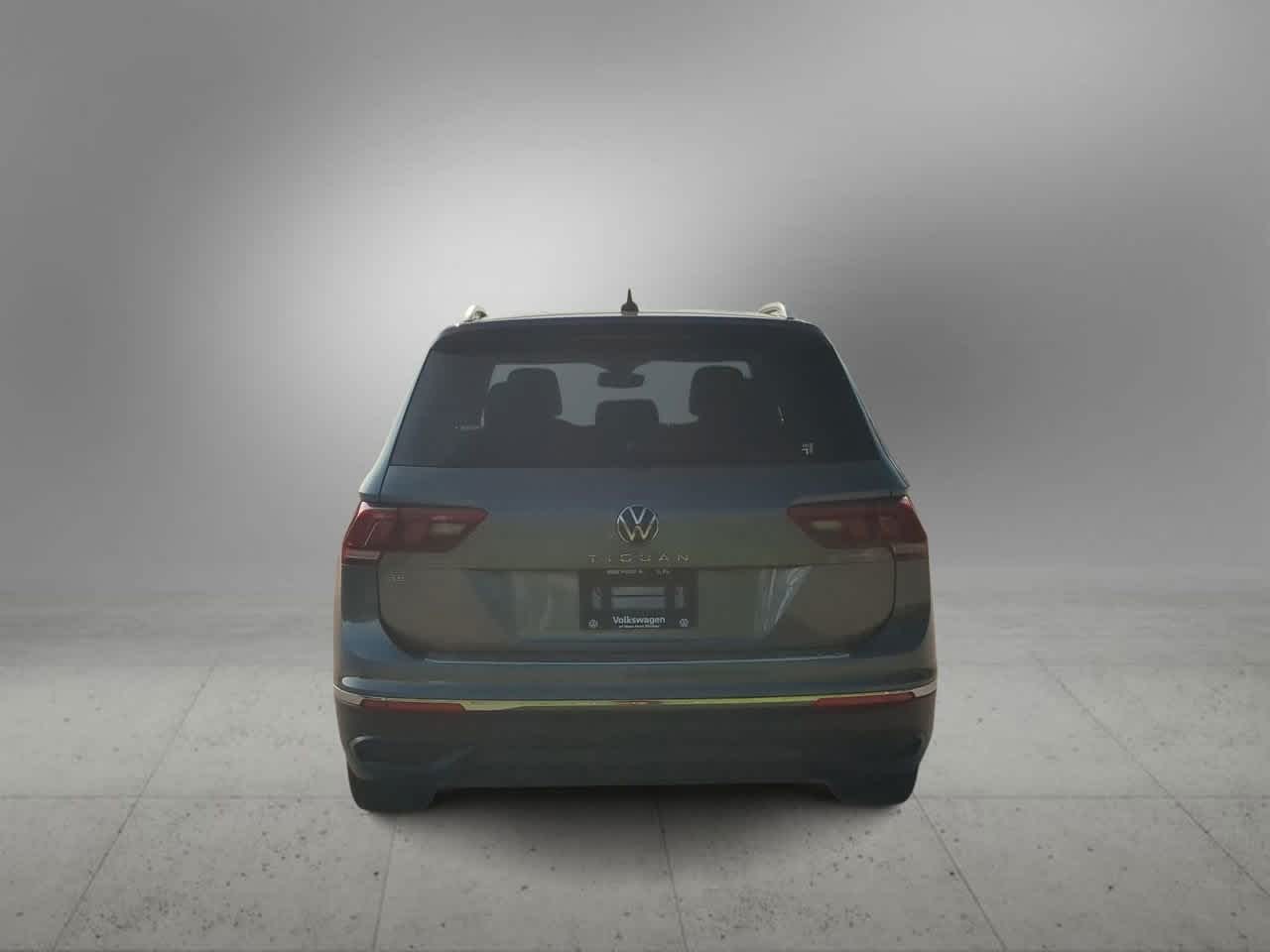 Thumbnail: 2023 Volkswagen Tiguan - 7