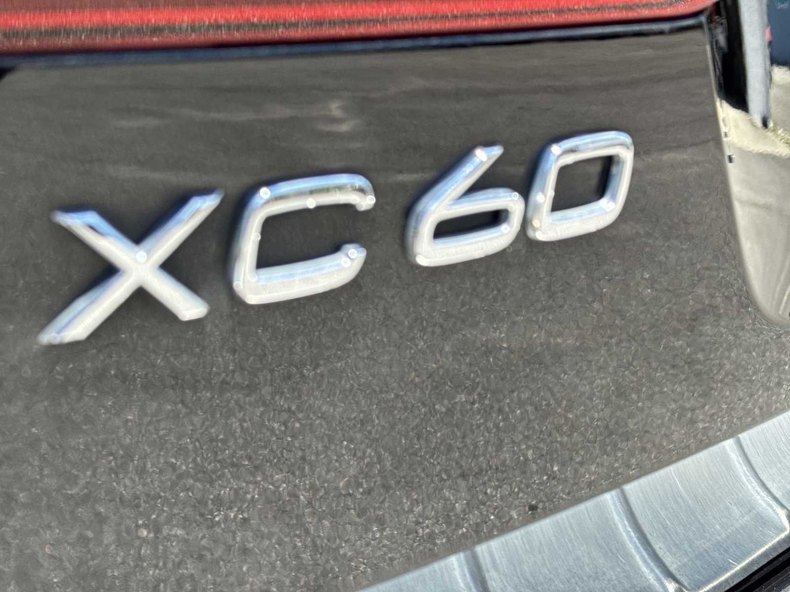 Thumbnail: 2022 Volvo XC60 - 14
