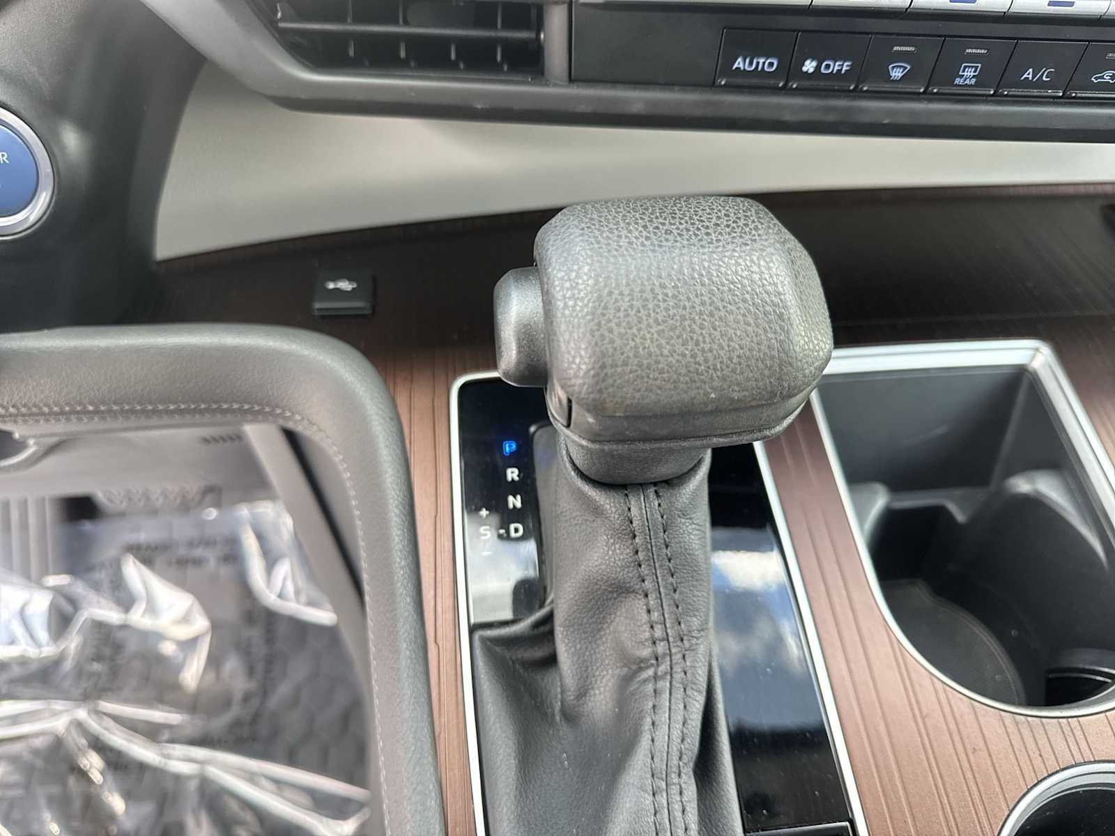 Thumbnail: 2023 Toyota Sienna - 31