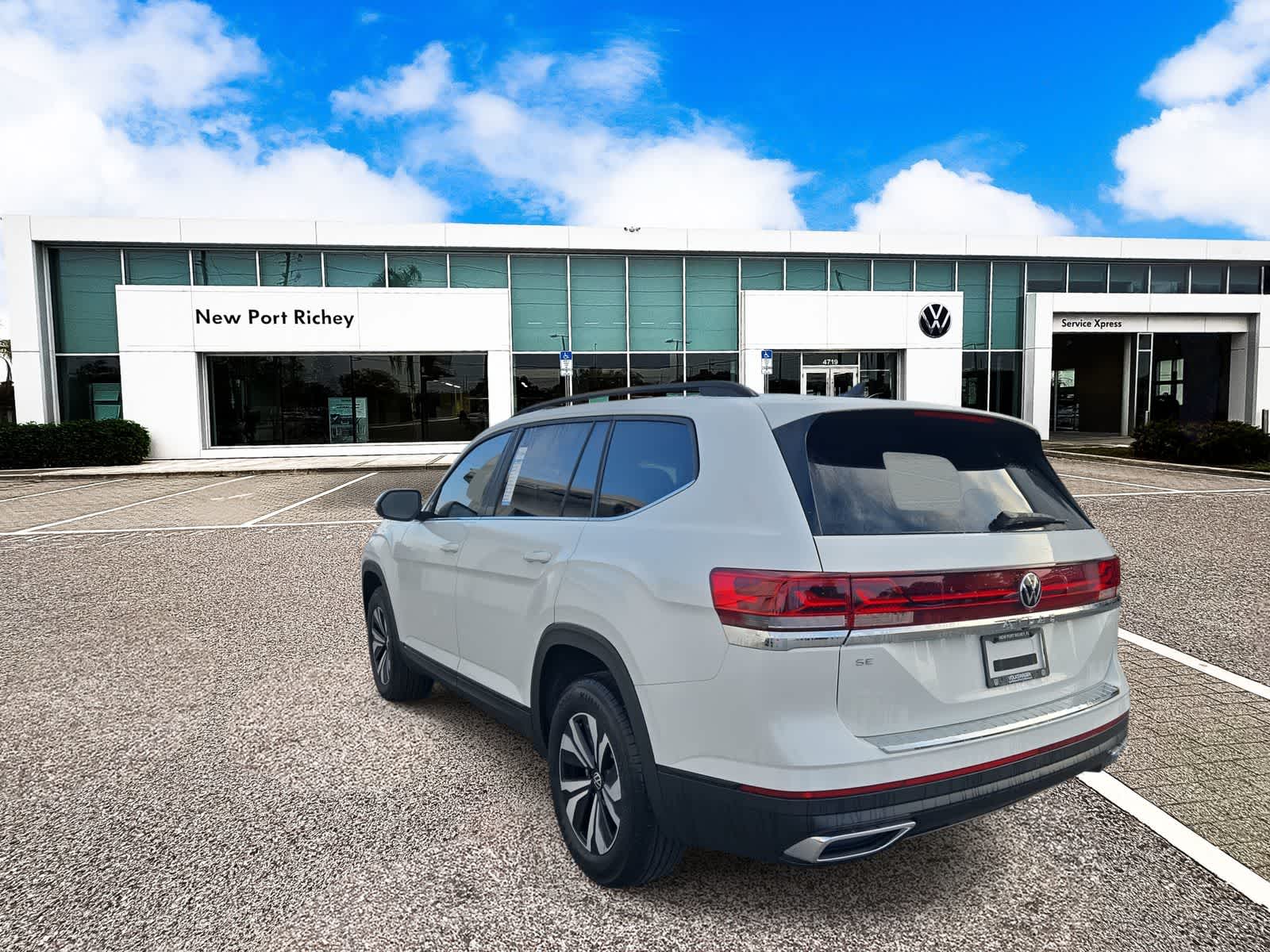 Thumbnail: 2026 Volkswagen Atlas - 6