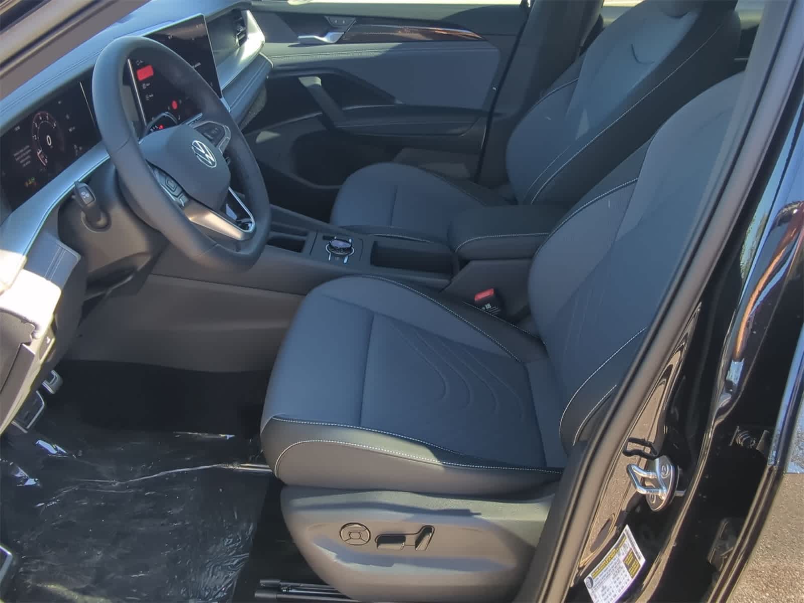 Thumbnail: 2026 Volkswagen Tiguan - 17