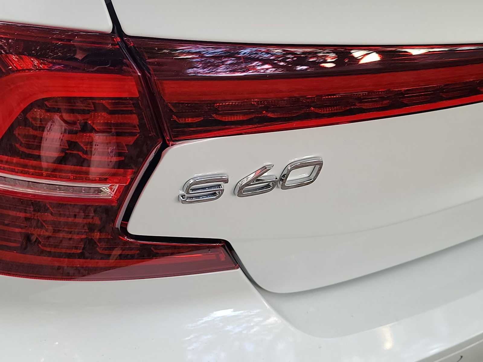 Thumbnail: 2023 Volvo S60 - 21