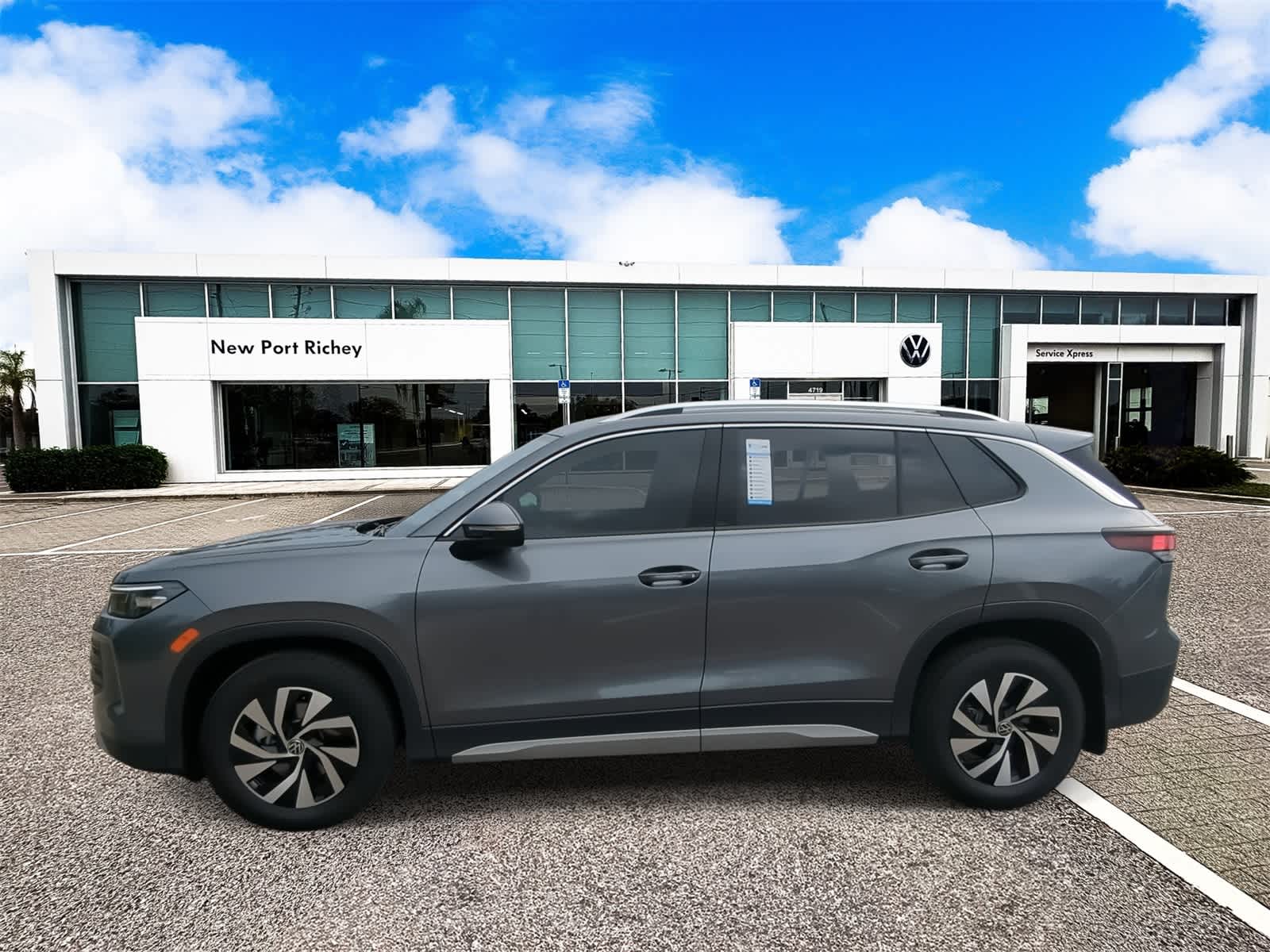 Thumbnail: 2025 Volkswagen Tiguan - 5