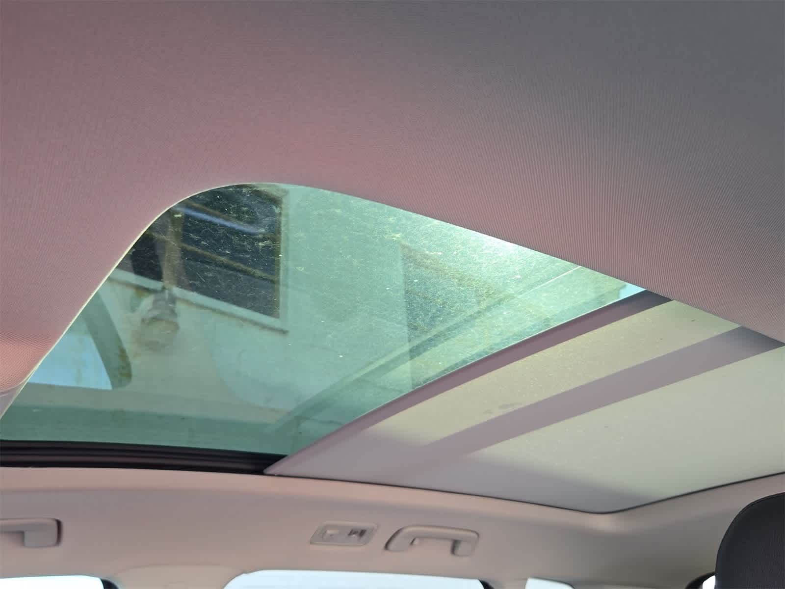 Thumbnail: 2025 Volkswagen Taos - 18