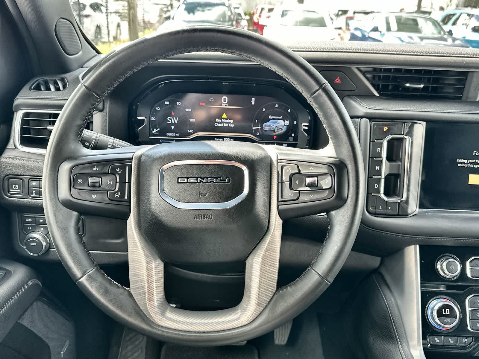 Thumbnail: 2024 GMC Yukon XL - 15