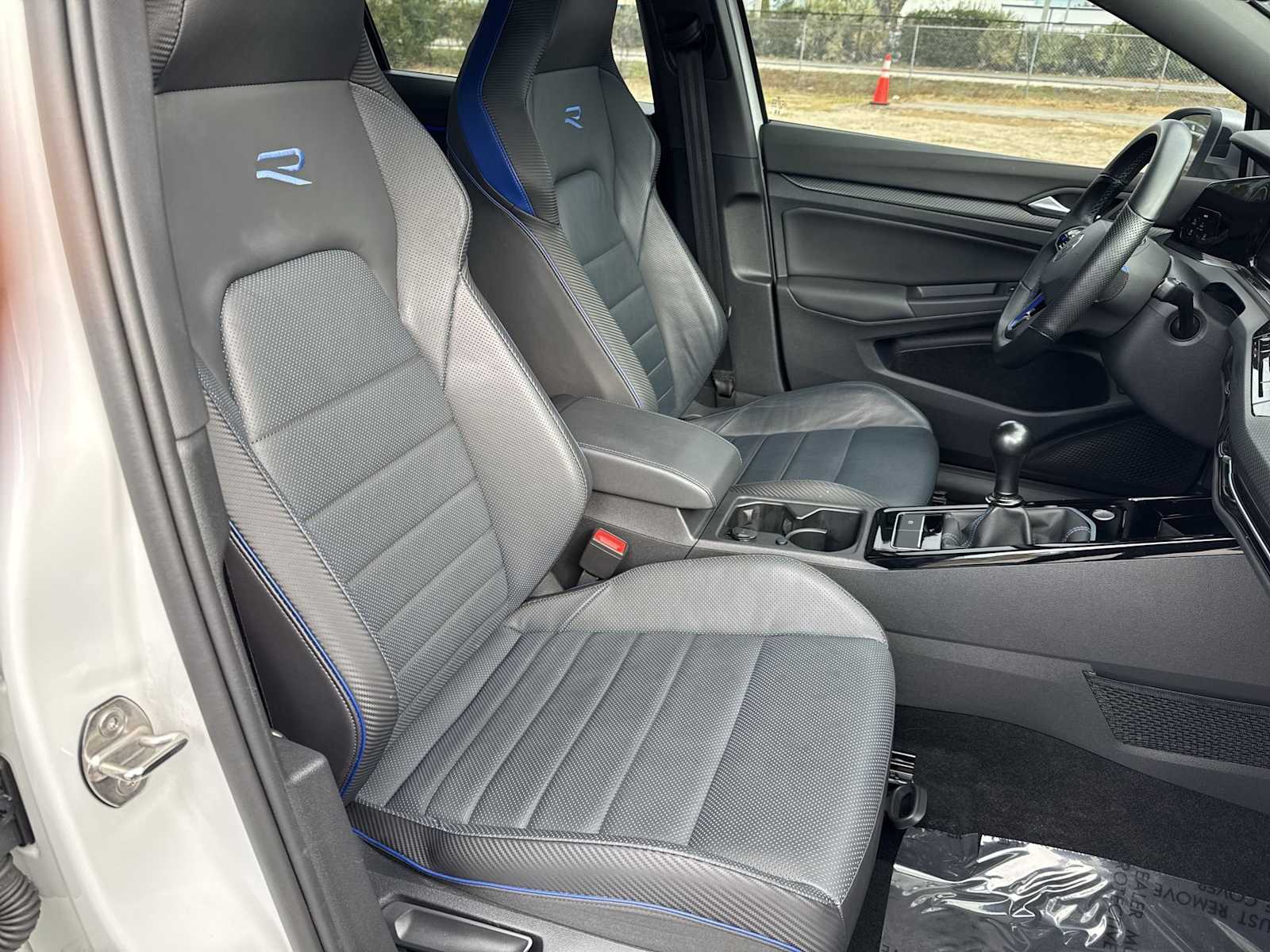 Thumbnail: 2023 Volkswagen Golf - 29