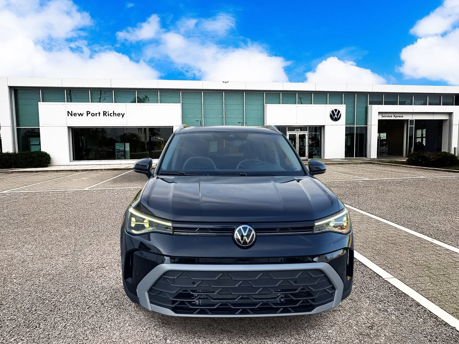 Thumbnail: 2025 Volkswagen Taos - 3