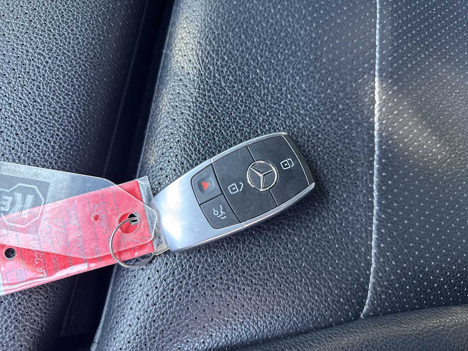 Thumbnail: 2020 Mercedes-Benz GLC - 32