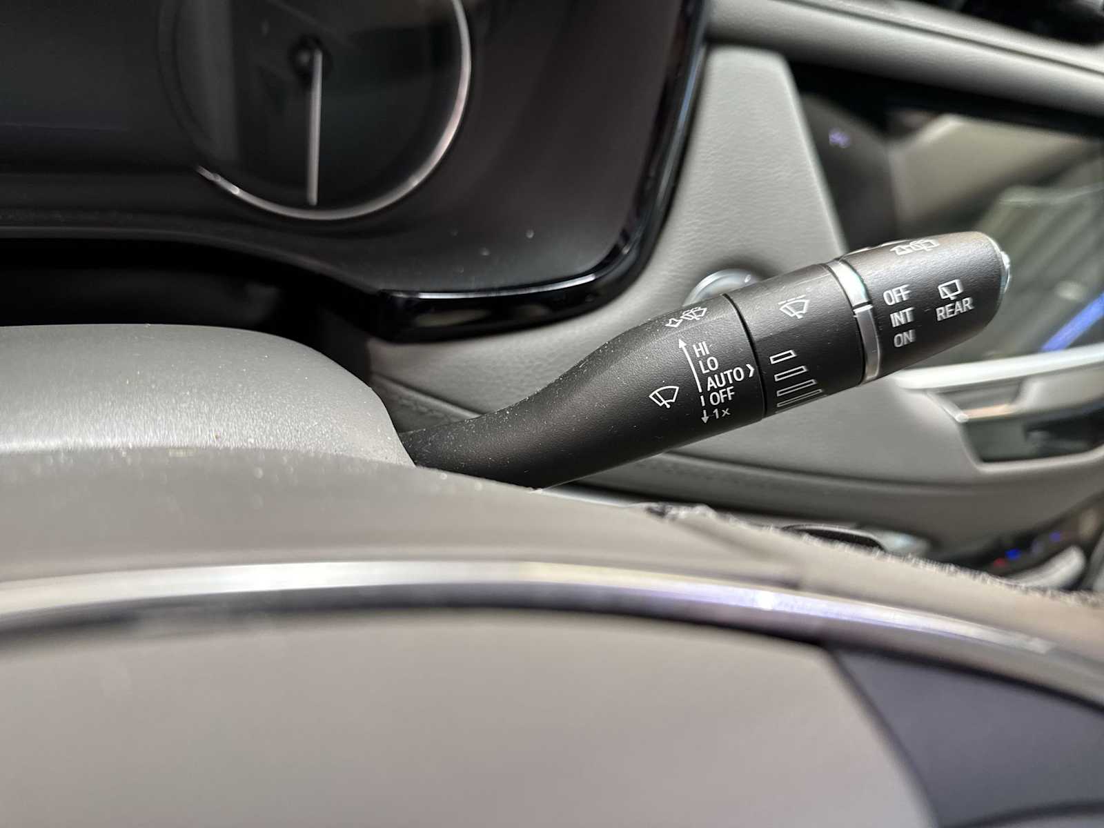 Thumbnail: 2021 Cadillac XT5 - 25