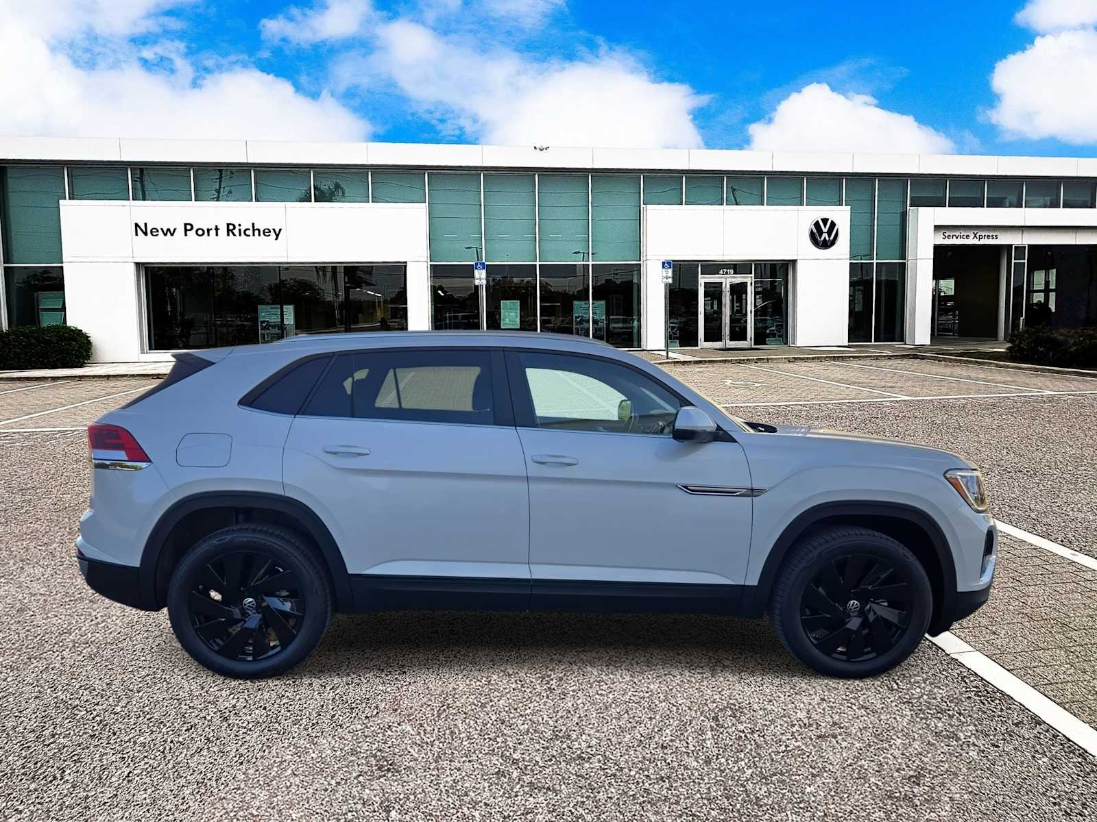 Thumbnail: 2026 Volkswagen Atlas - 9