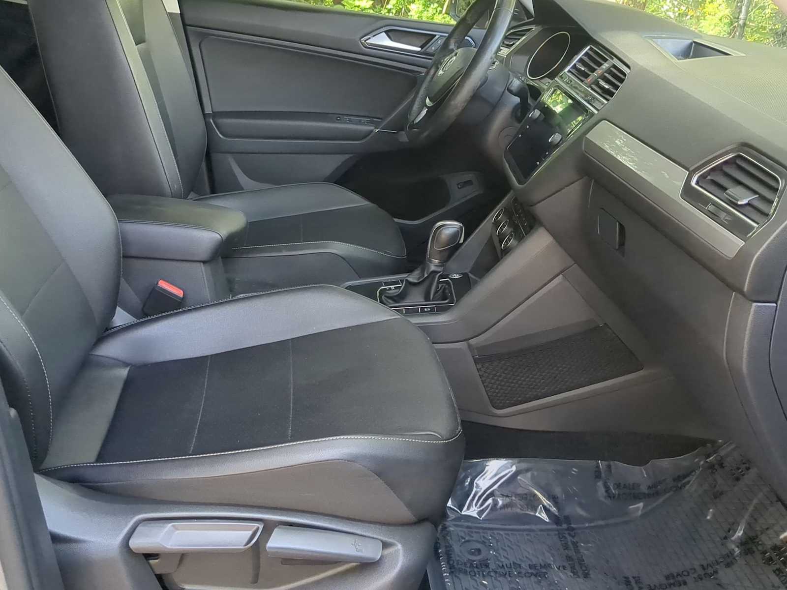Thumbnail: 2018 Volkswagen Tiguan - 22