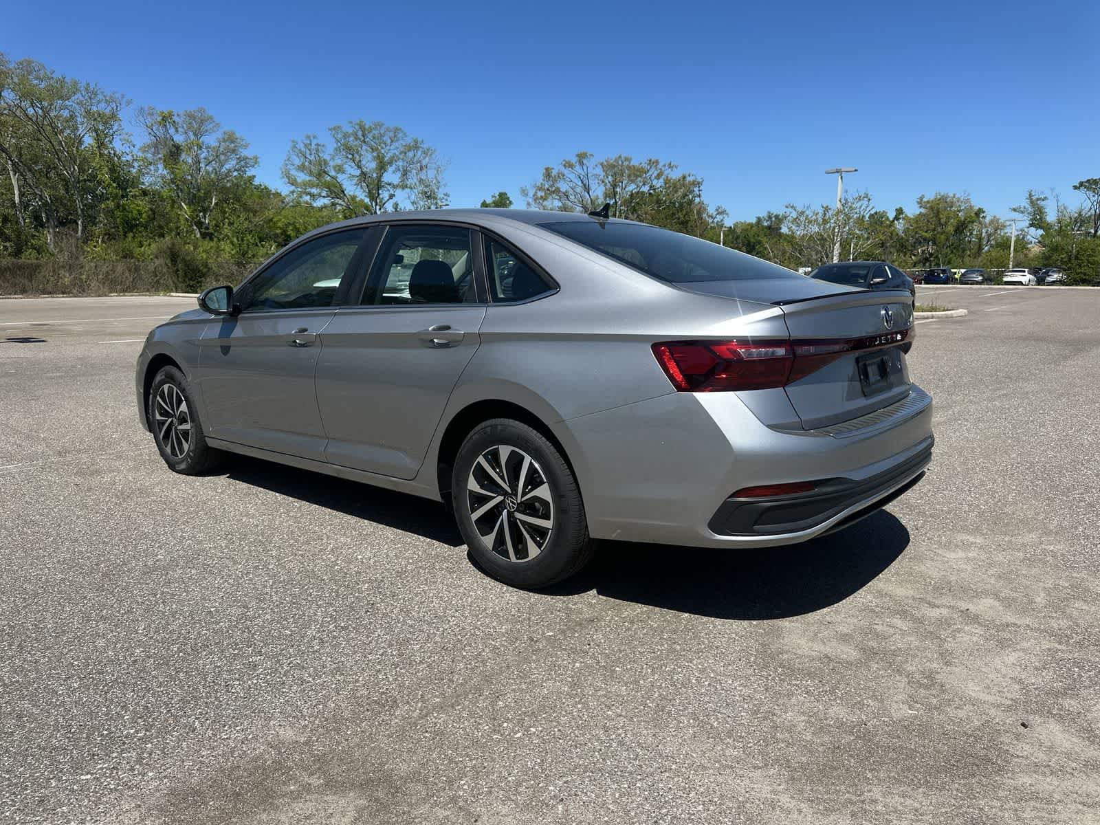 Thumbnail: 2026 Volkswagen Jetta - 4