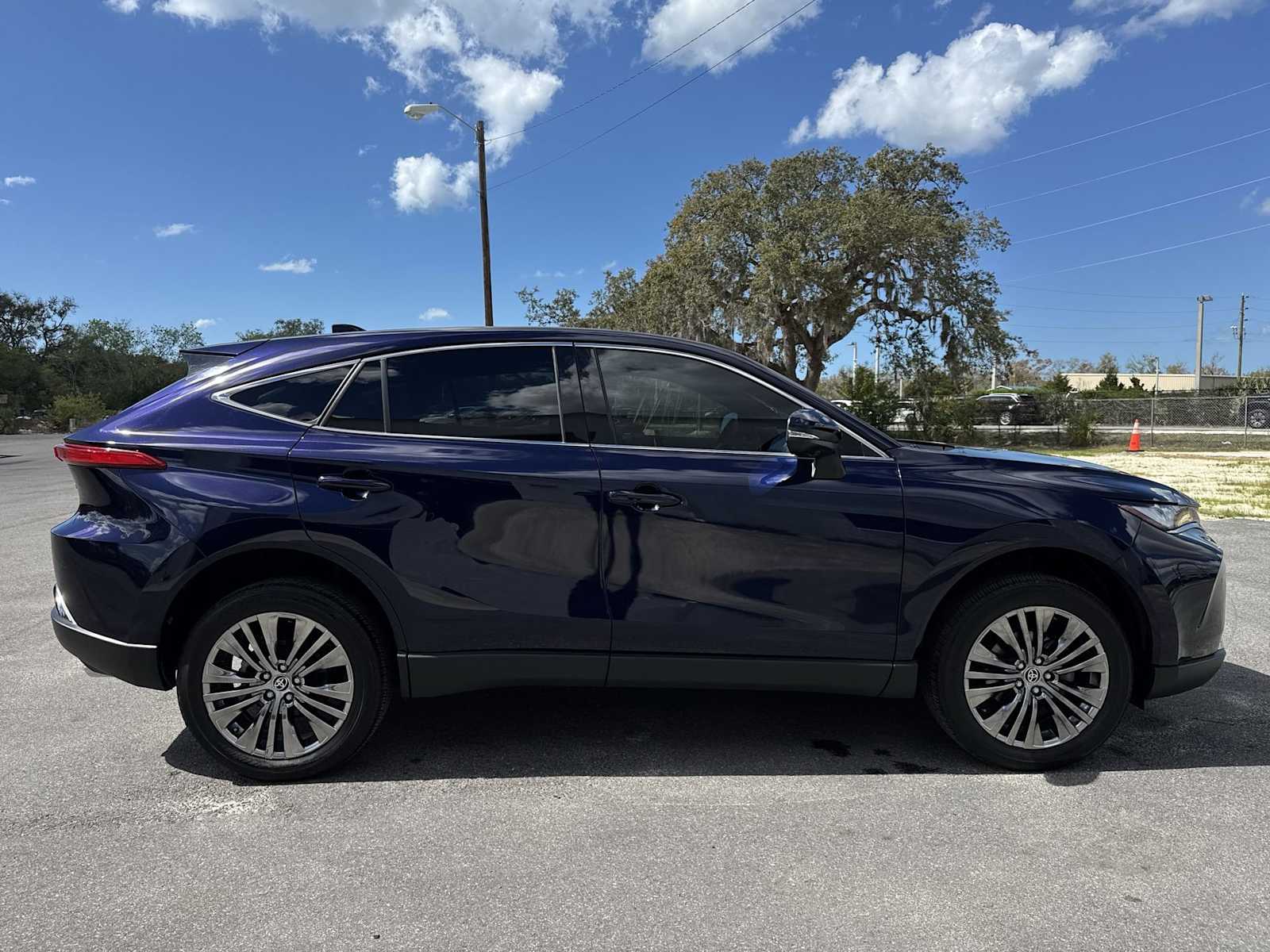 Thumbnail: 2024 Toyota Venza - 7