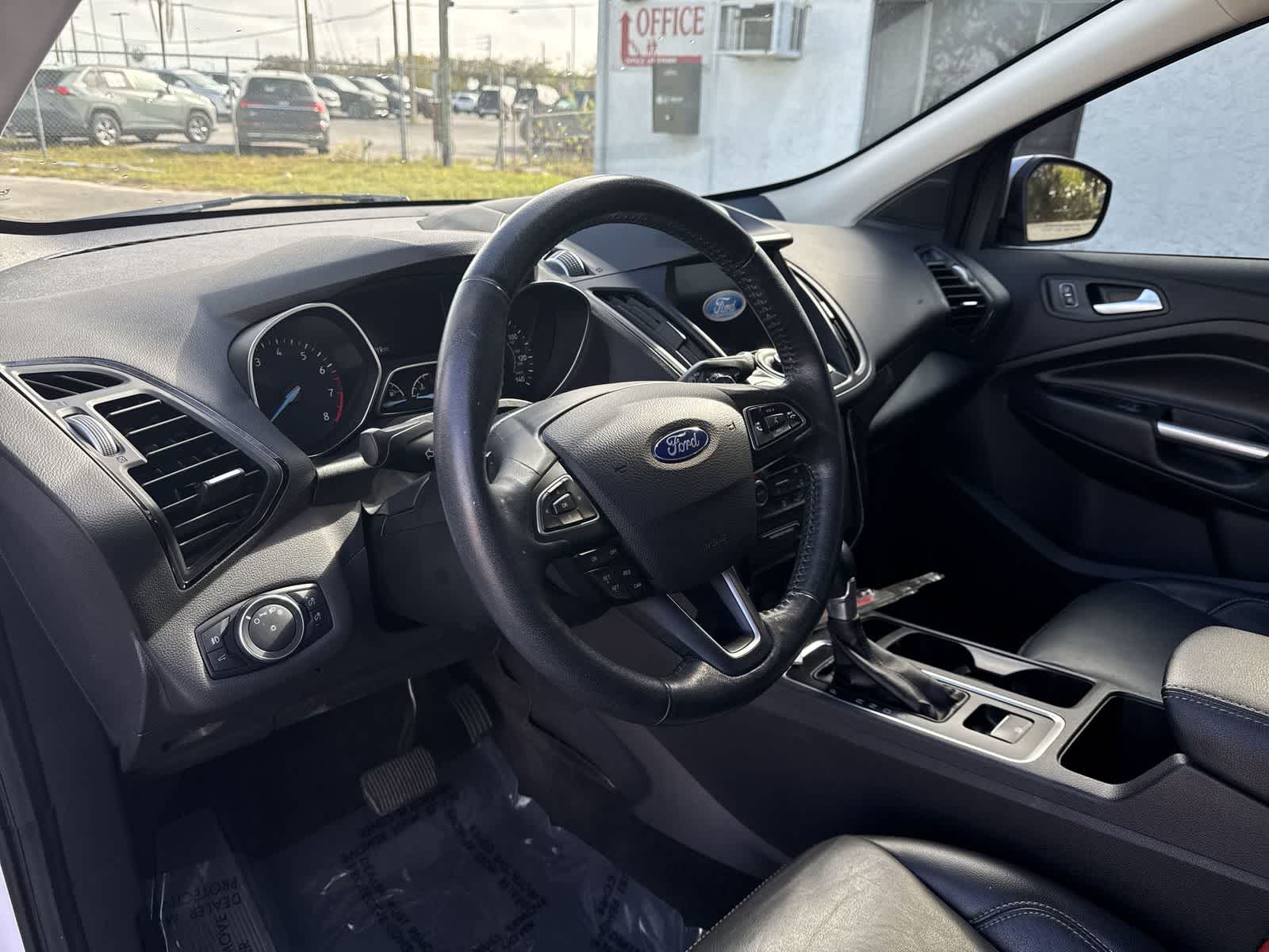 Thumbnail: 2017 Ford Escape - 15
