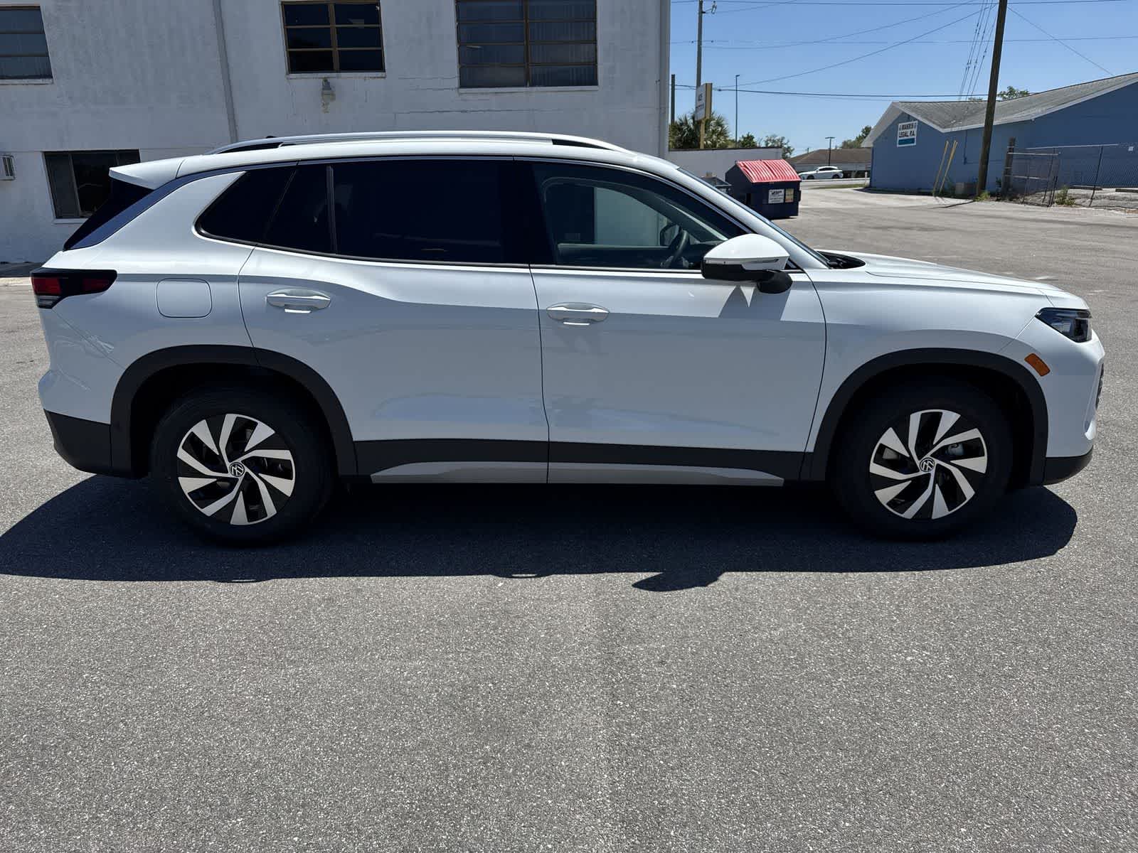 Thumbnail: 2026 Volkswagen Tiguan - 7