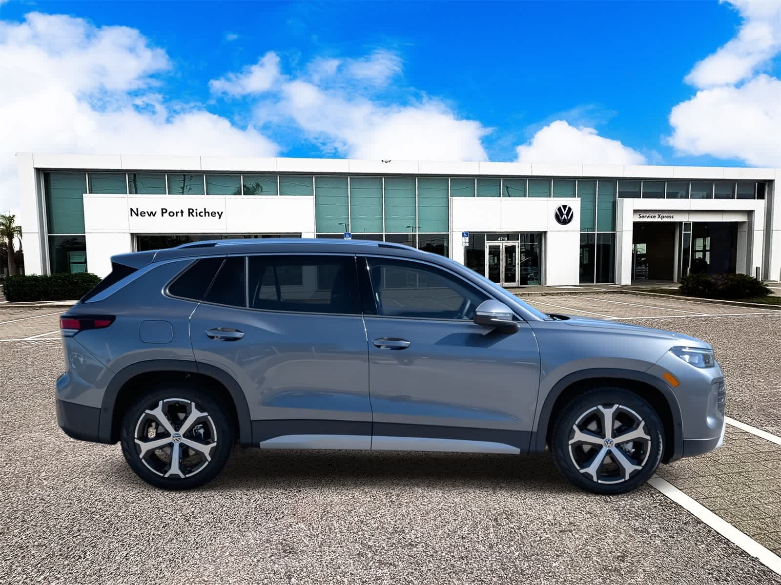 Thumbnail: 2026 Volkswagen Tiguan - 9