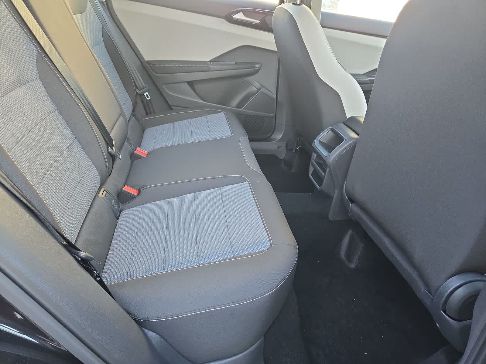 Thumbnail: 2025 Volkswagen Taos - 19