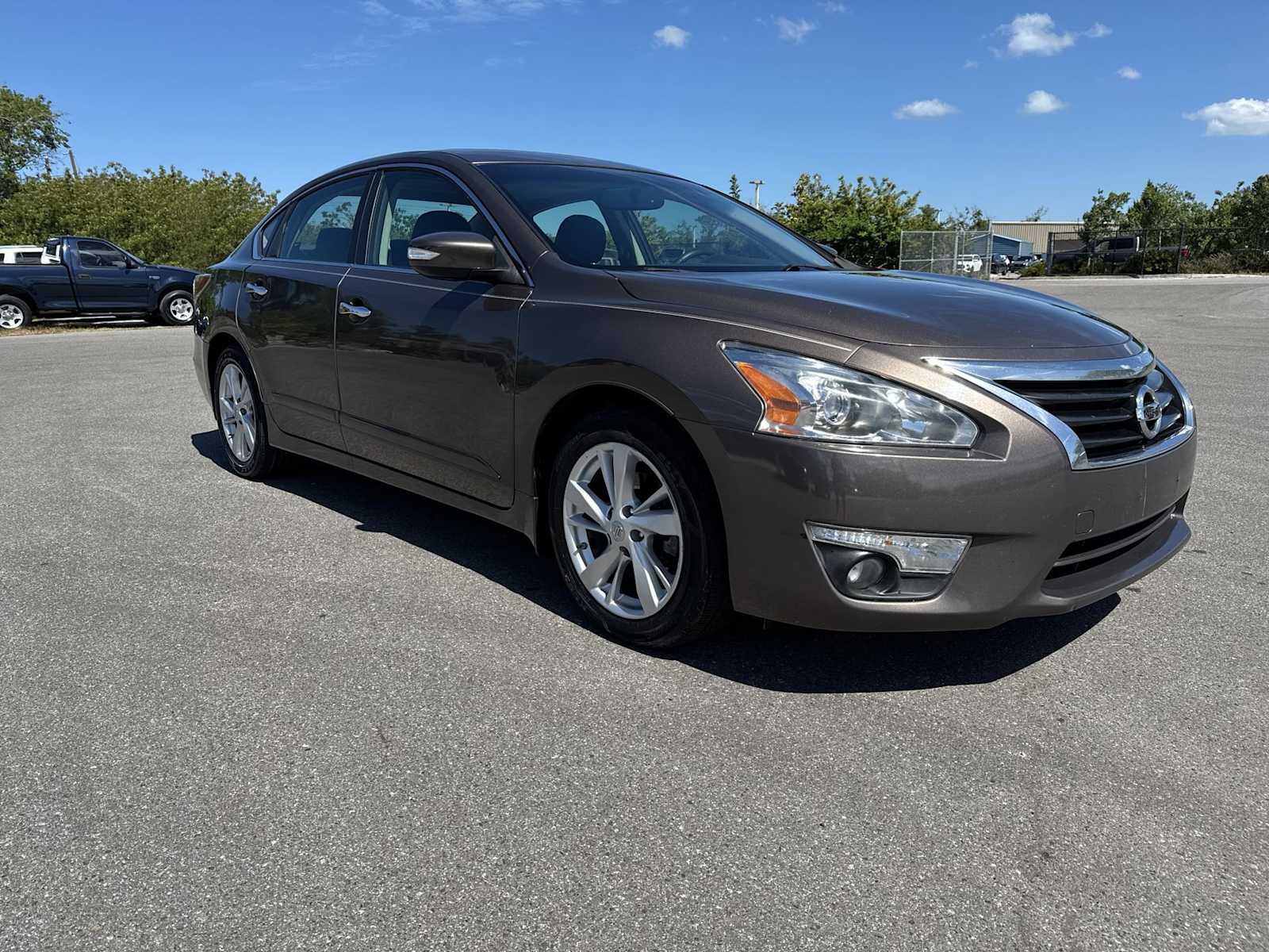 Thumbnail: 2015 Nissan Altima - 8