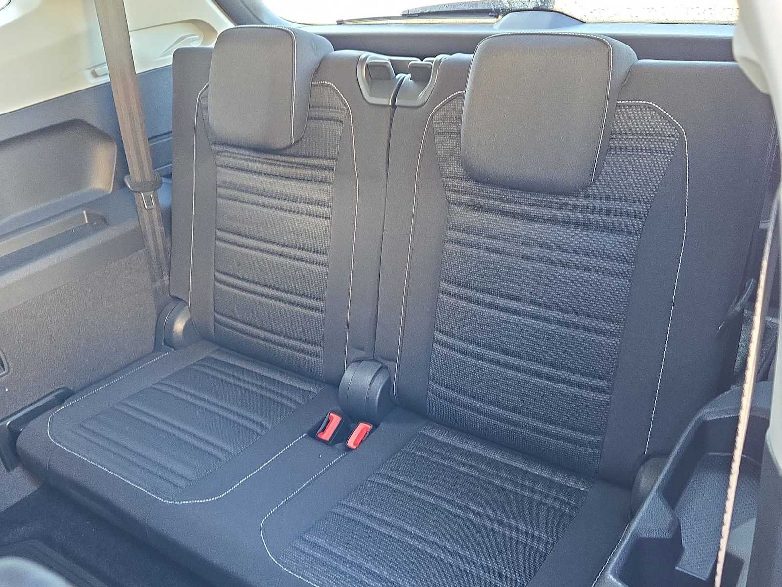 Thumbnail: 2023 Volkswagen Tiguan - 34