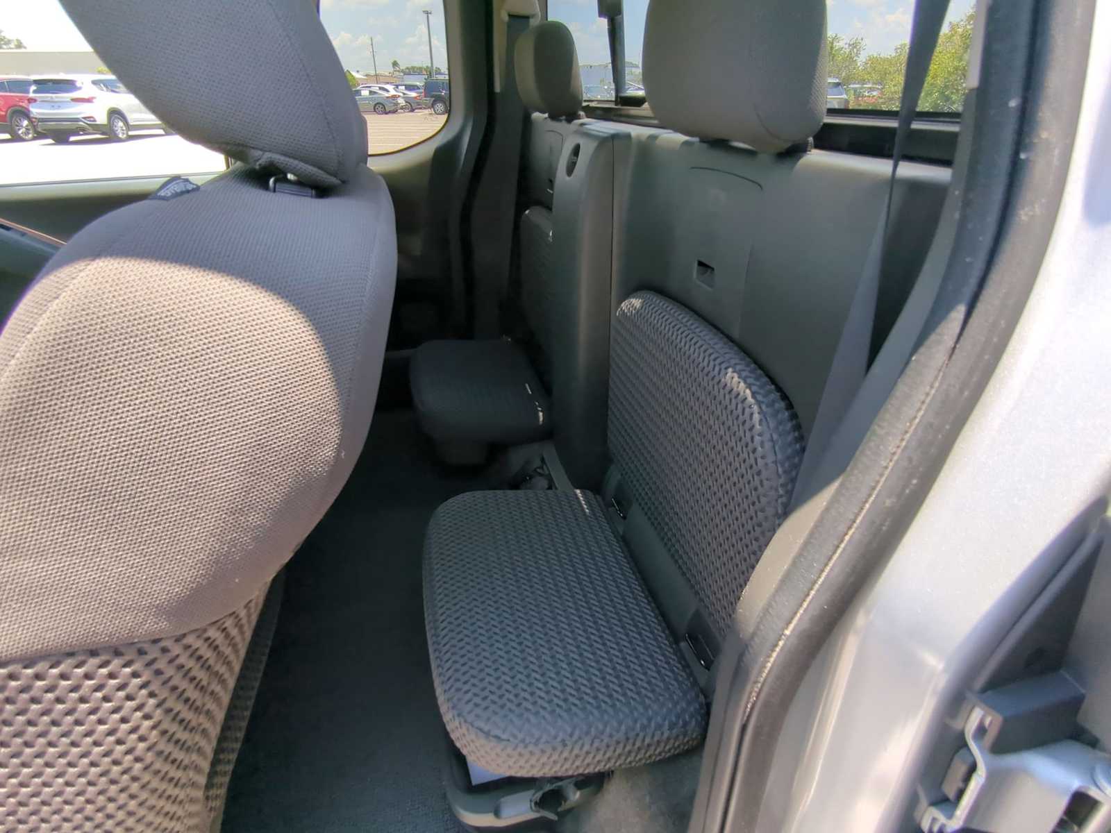 Thumbnail: 2012 Nissan Frontier - 18