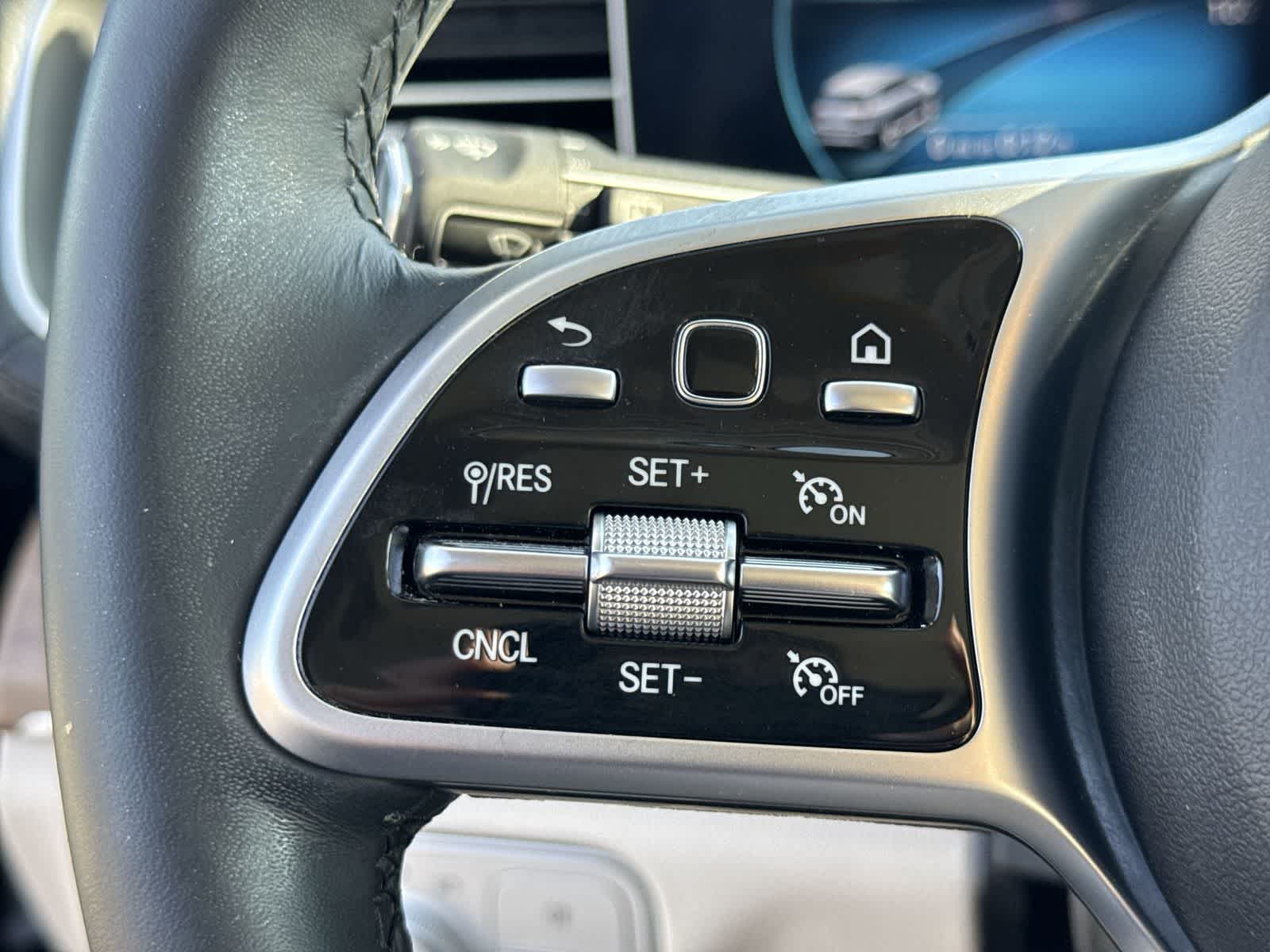 Thumbnail: 2023 Mercedes-Benz GLS - 22