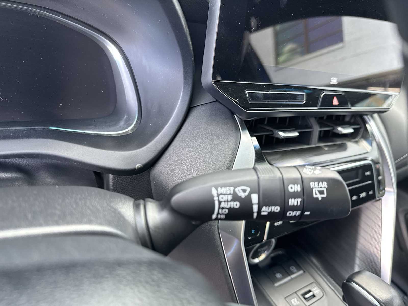 Thumbnail: 2024 Toyota Venza - 24