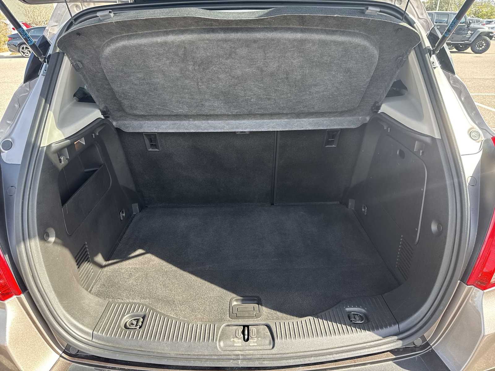 Thumbnail: 2014 Buick Encore - 27