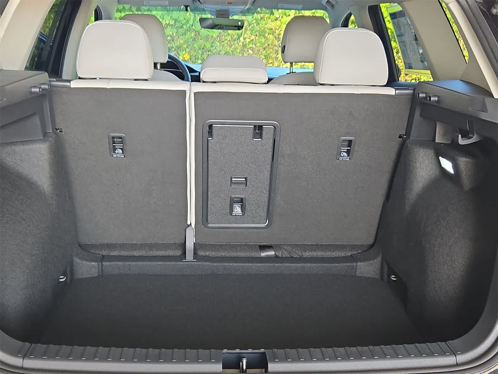 Thumbnail: 2025 Volkswagen Taos - 33