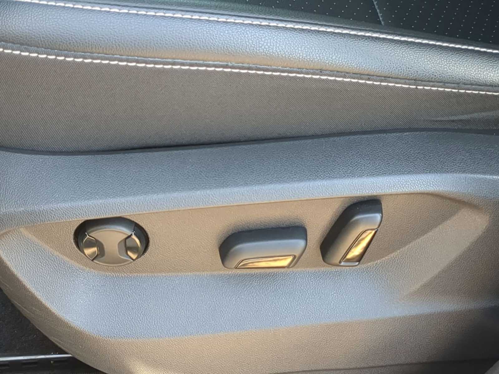 Thumbnail: 2022 Volkswagen Atlas - 18