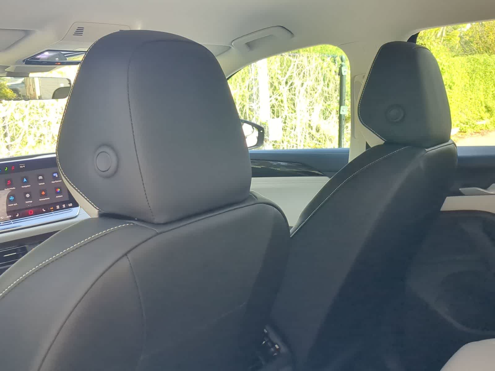 Thumbnail: 2025 Volkswagen Tiguan - 19