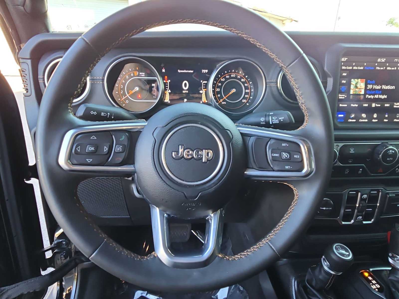Thumbnail: 2023 Jeep Gladiator - 22