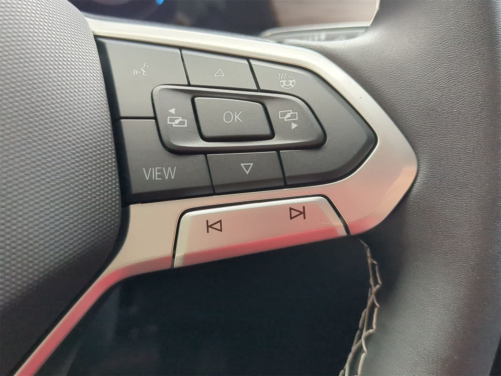 Thumbnail: 2025 Volkswagen Atlas - 25