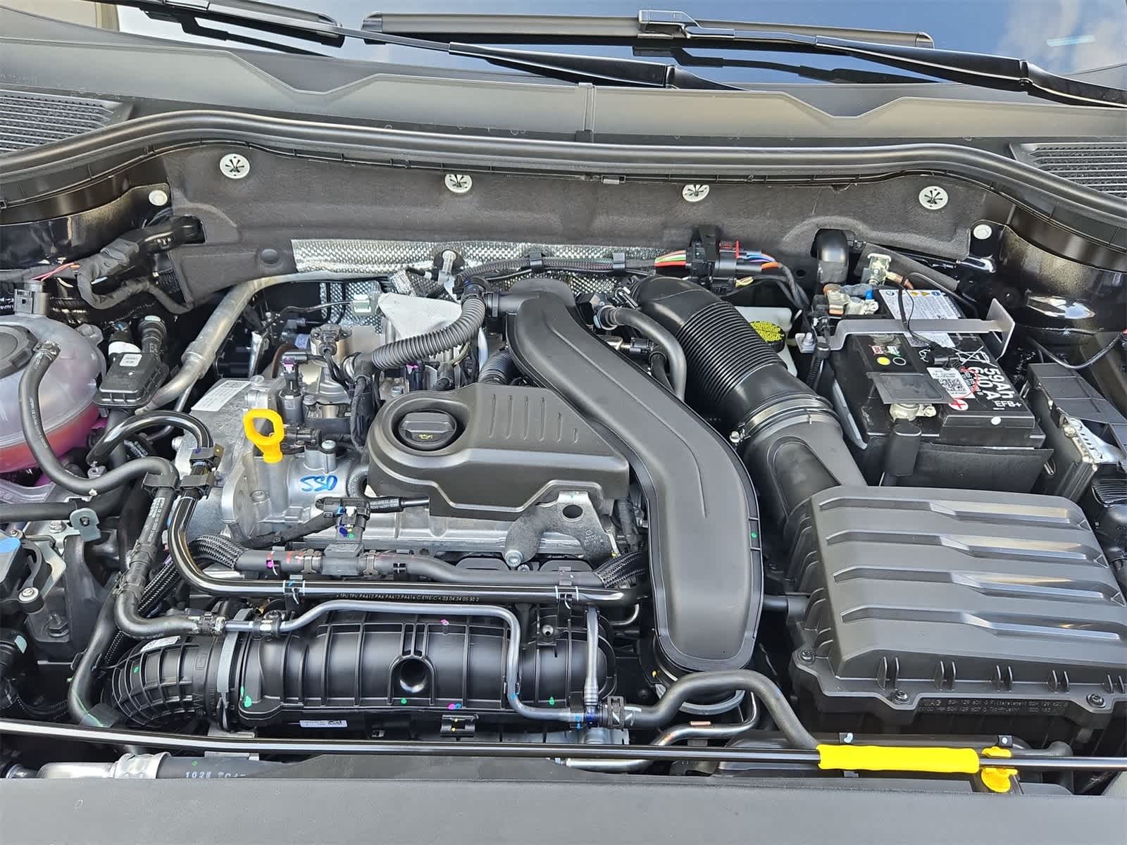 Thumbnail: 2025 Volkswagen Taos - 15