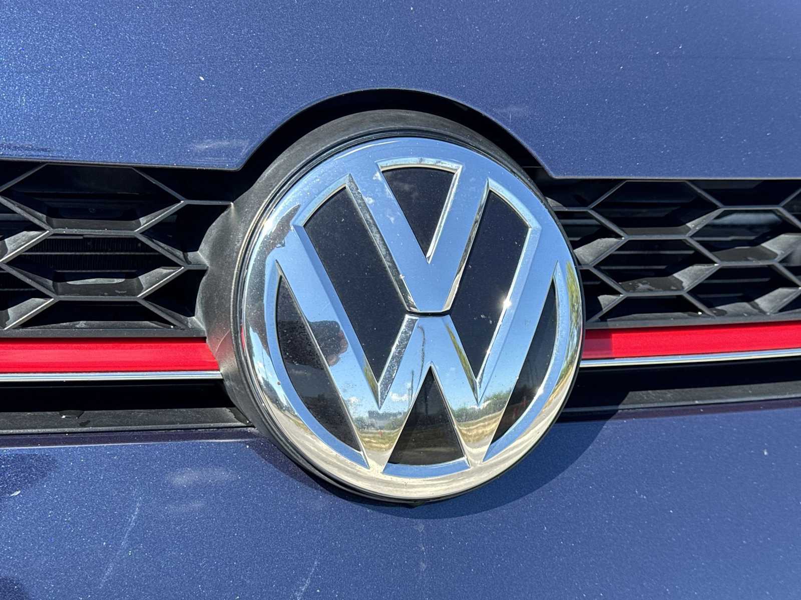 Thumbnail: 2015 Volkswagen Golf - 10