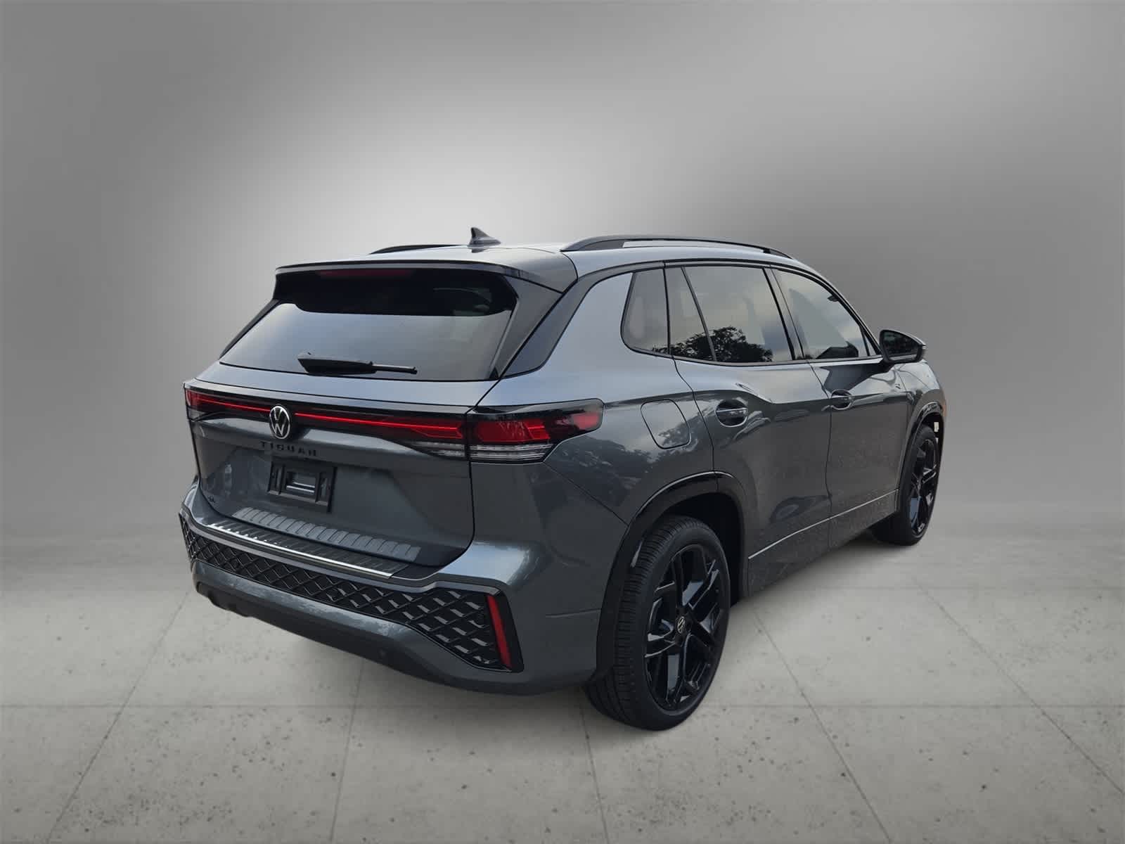 Thumbnail: 2025 Volkswagen Tiguan - 8