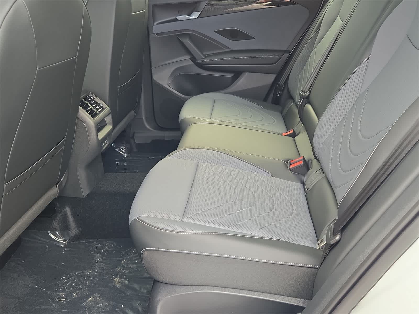 Thumbnail: 2025 Volkswagen Tiguan - 20