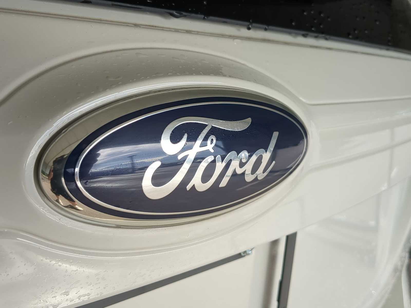 Thumbnail: 2013 Ford Edge - 11