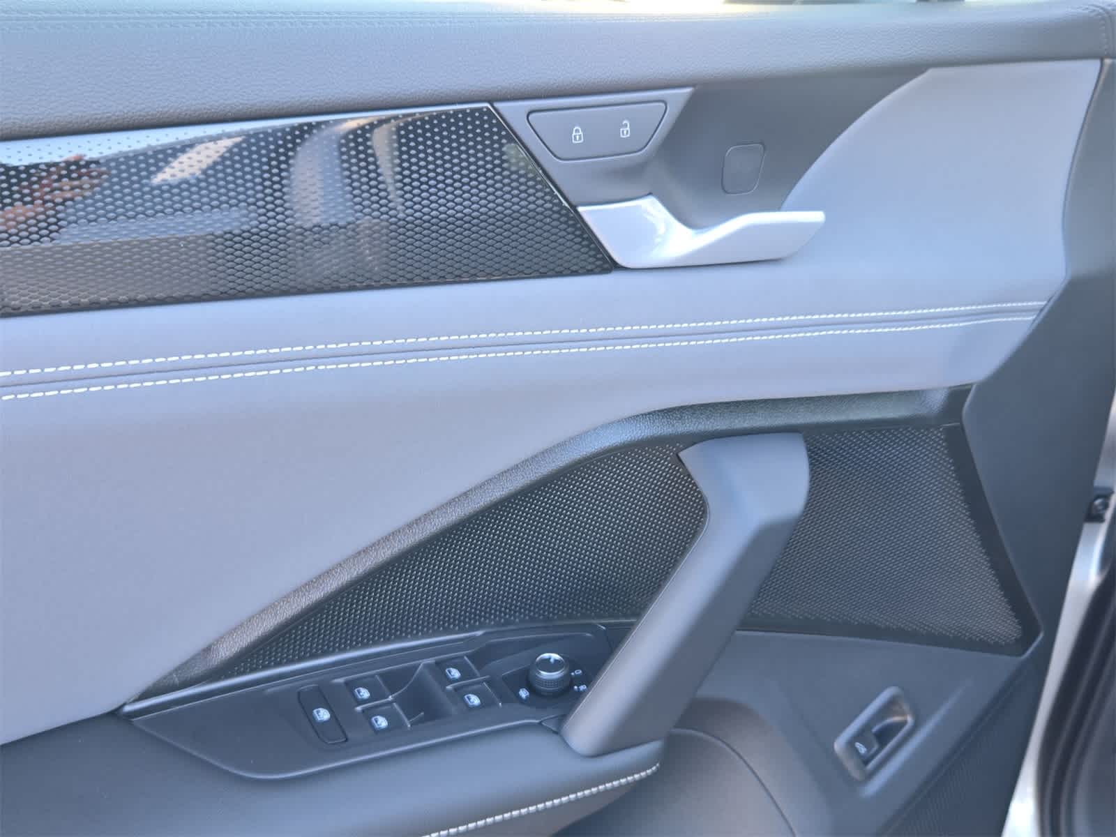 Thumbnail: 2026 Volkswagen Tiguan - 35