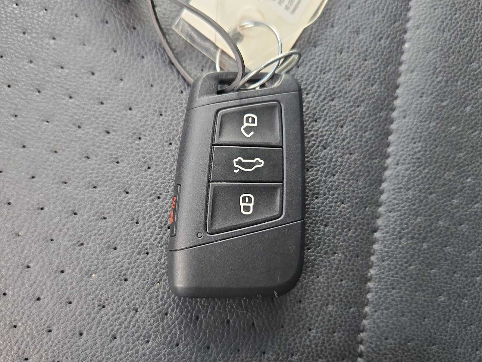 Thumbnail: 2022 Volkswagen Jetta - 34