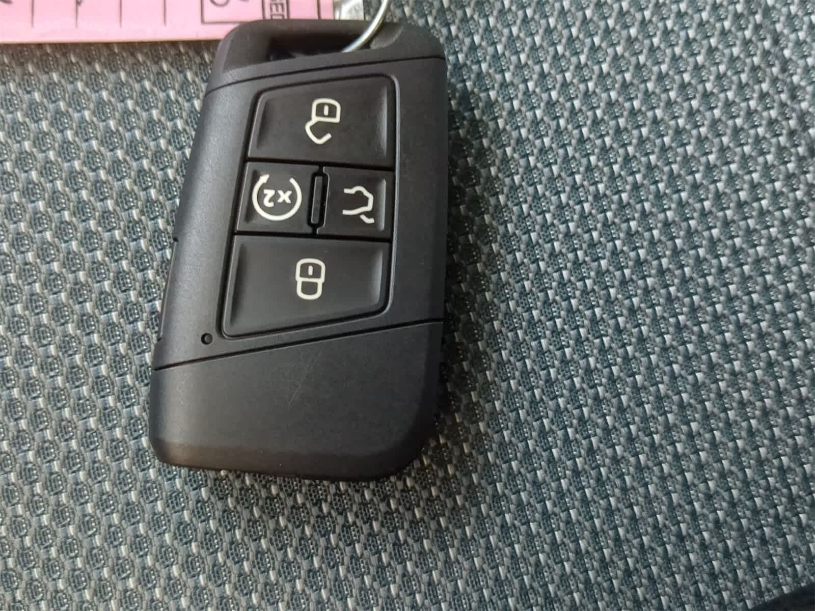 Thumbnail: 2025 Volkswagen Taos - 31