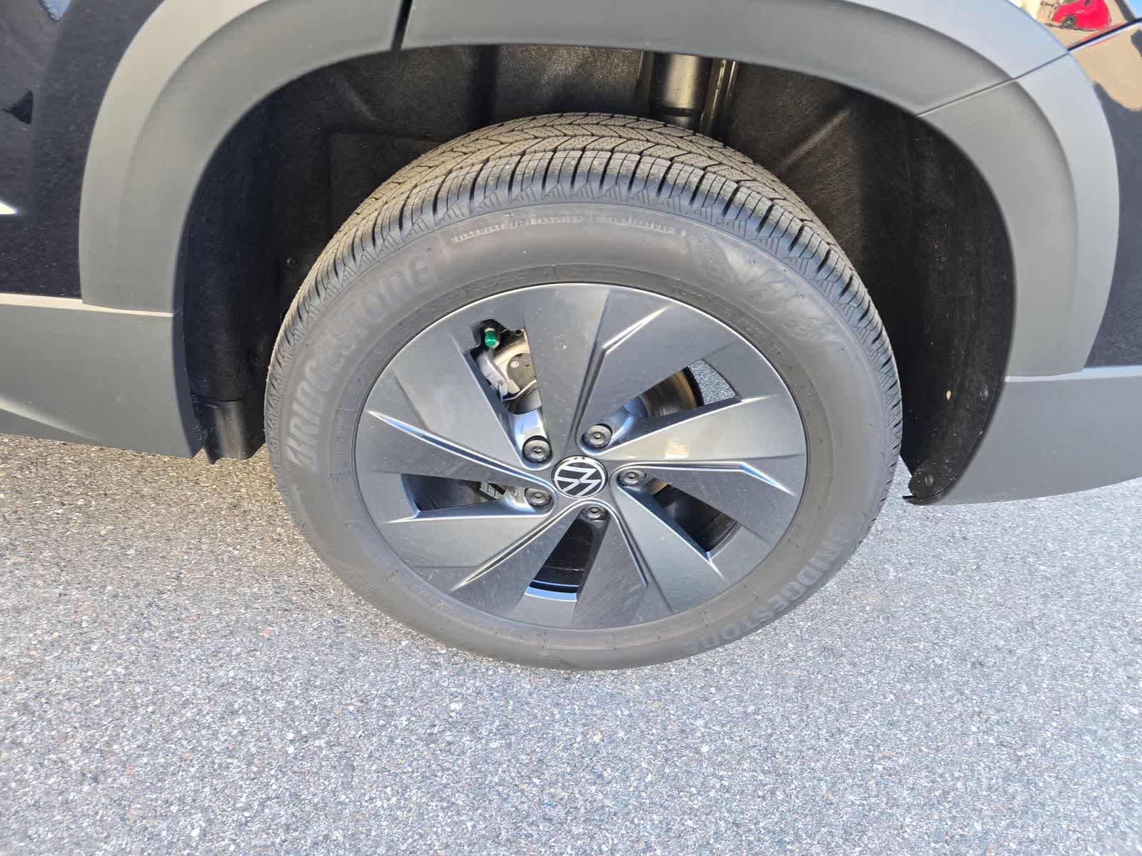 Thumbnail: 2025 Volkswagen Taos - 14