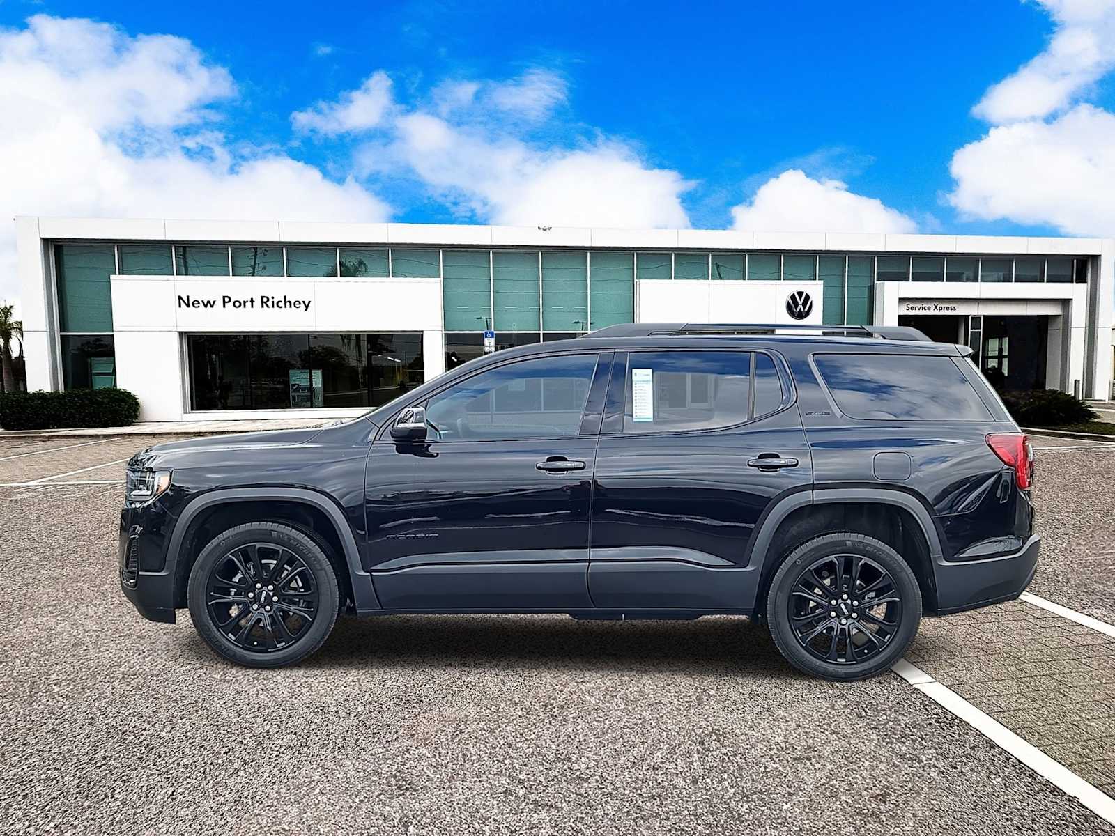 Thumbnail: 2023 GMC Acadia - 5