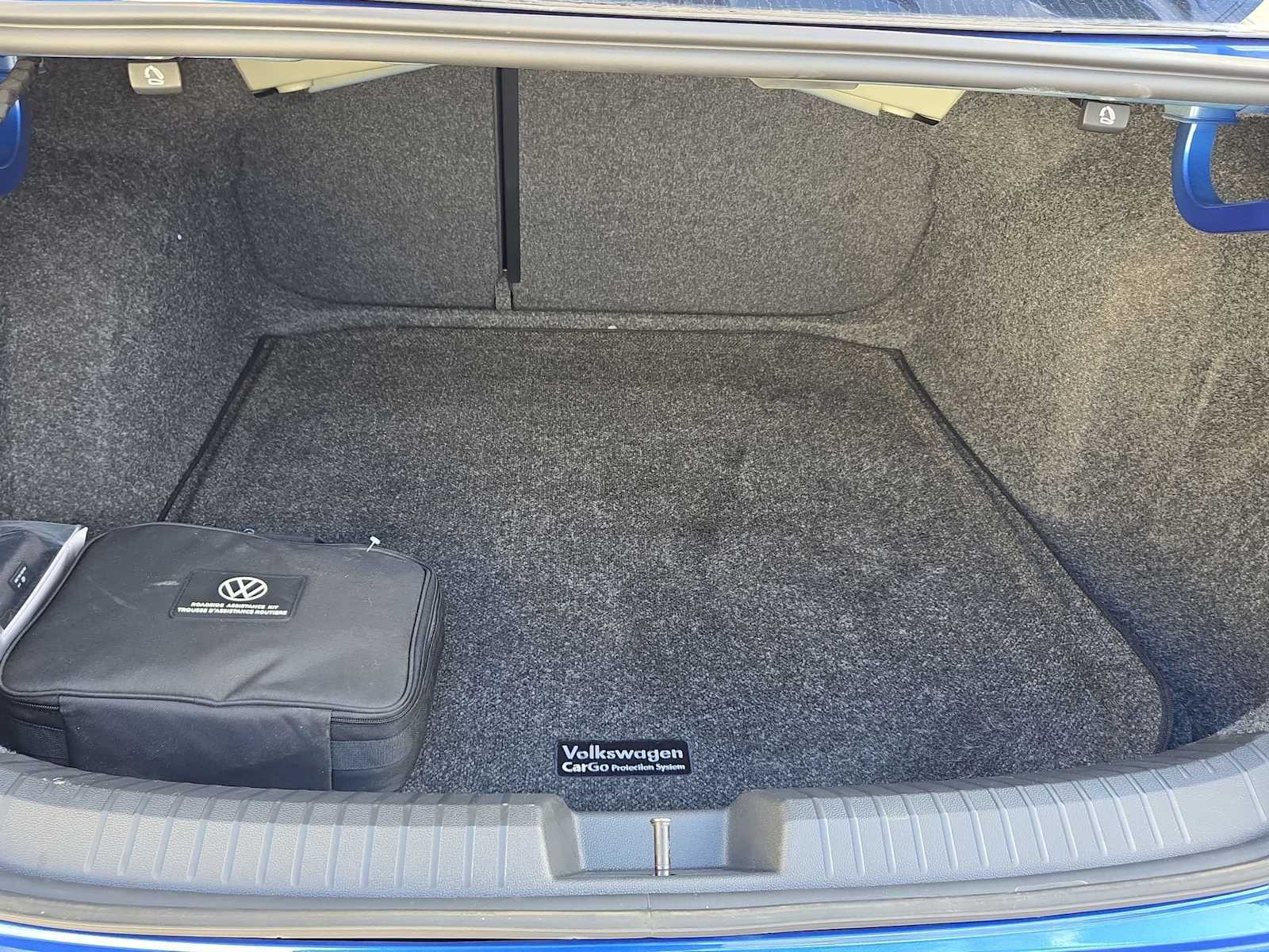 Thumbnail: 2022 Volkswagen Jetta - 33