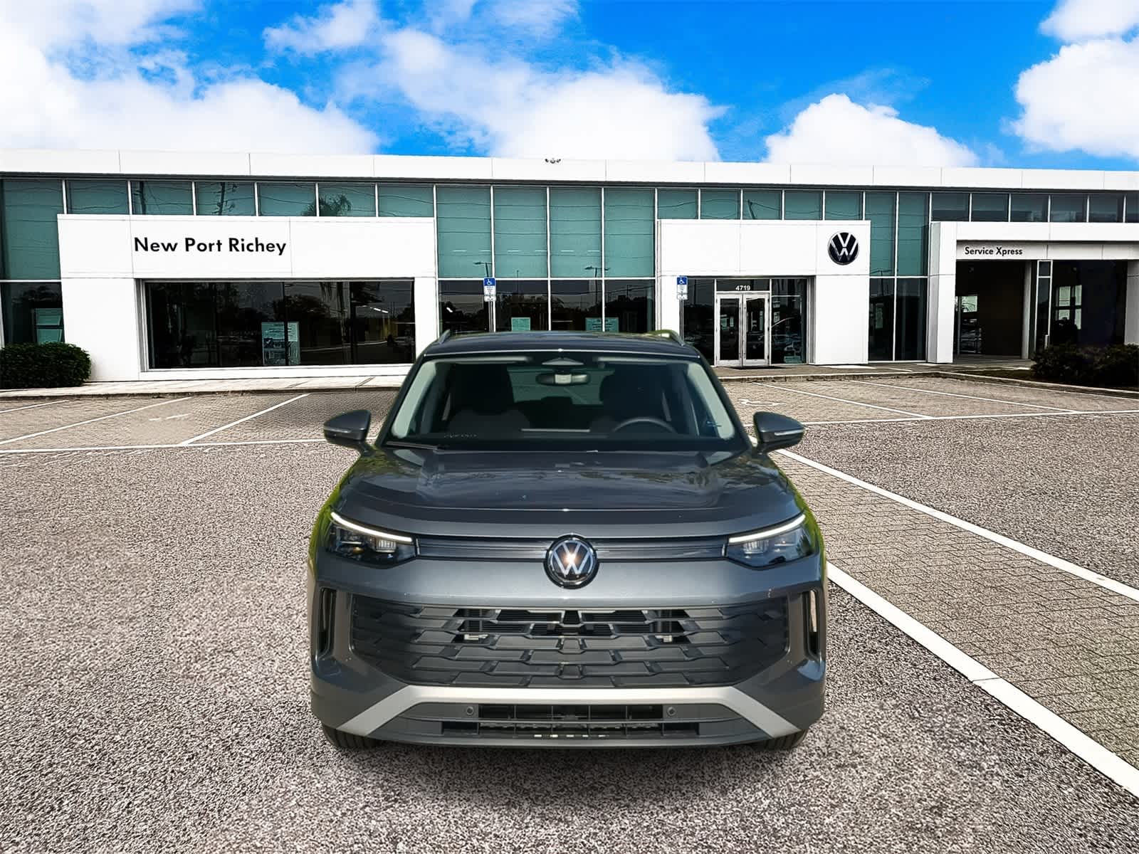 Thumbnail: 2025 Volkswagen Tiguan - 3