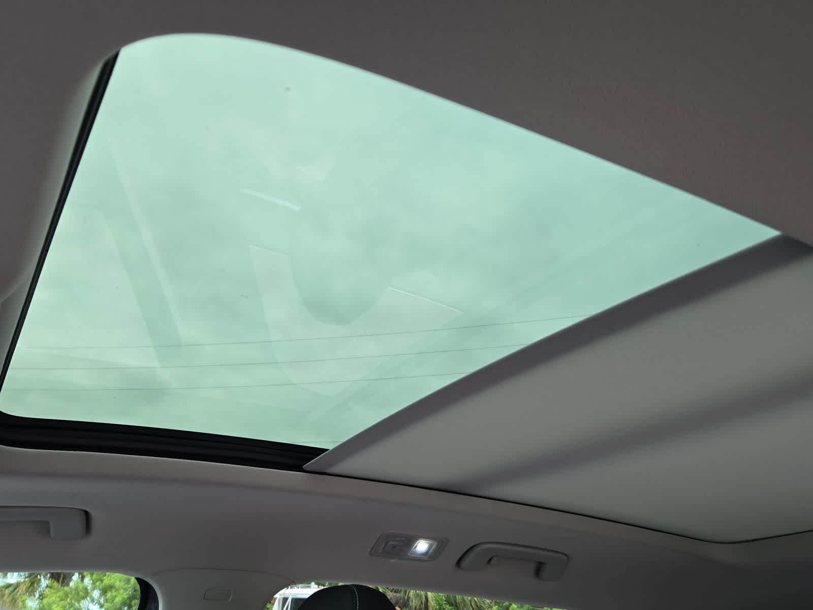 Thumbnail: 2025 Volkswagen Taos - 19