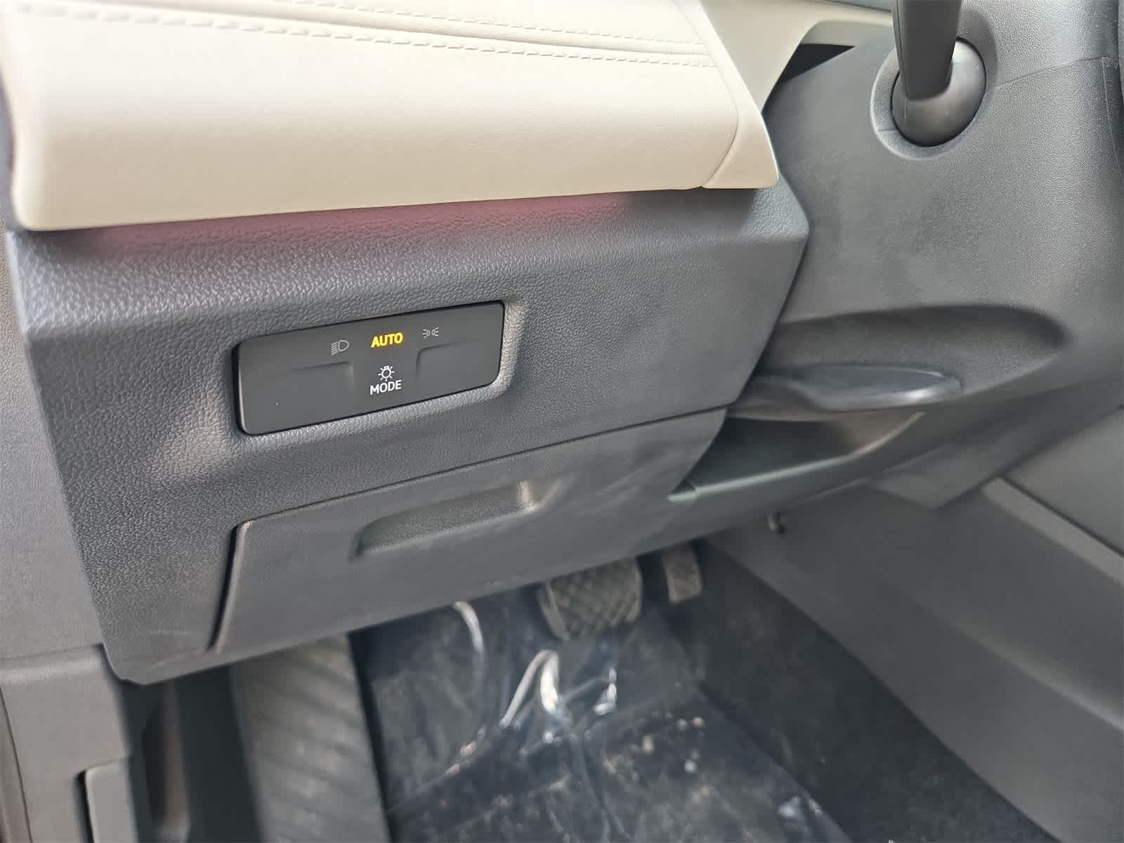 Thumbnail: 2025 Volkswagen Tiguan - 36