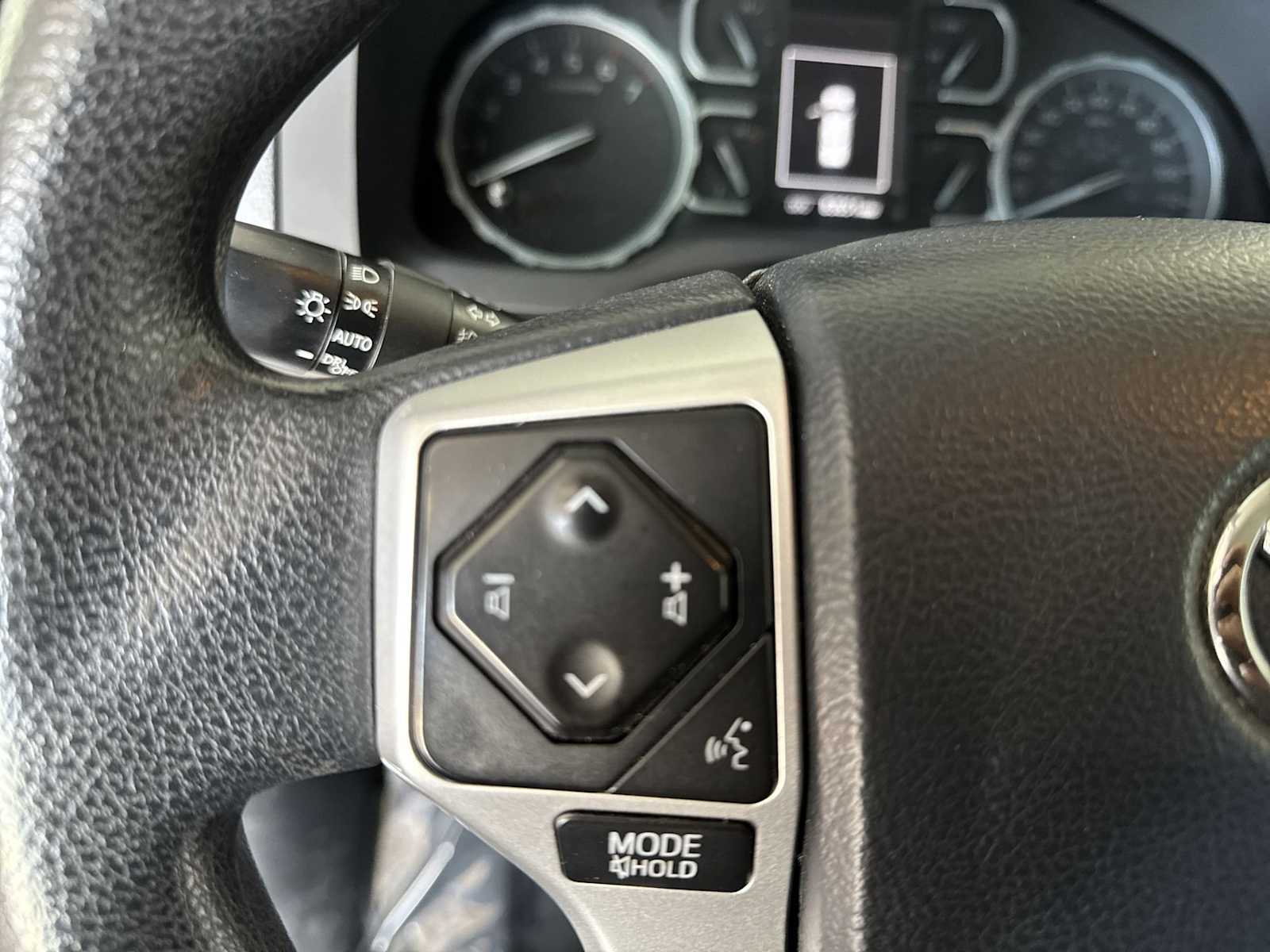 Thumbnail: 2020 Toyota Tundra - 23