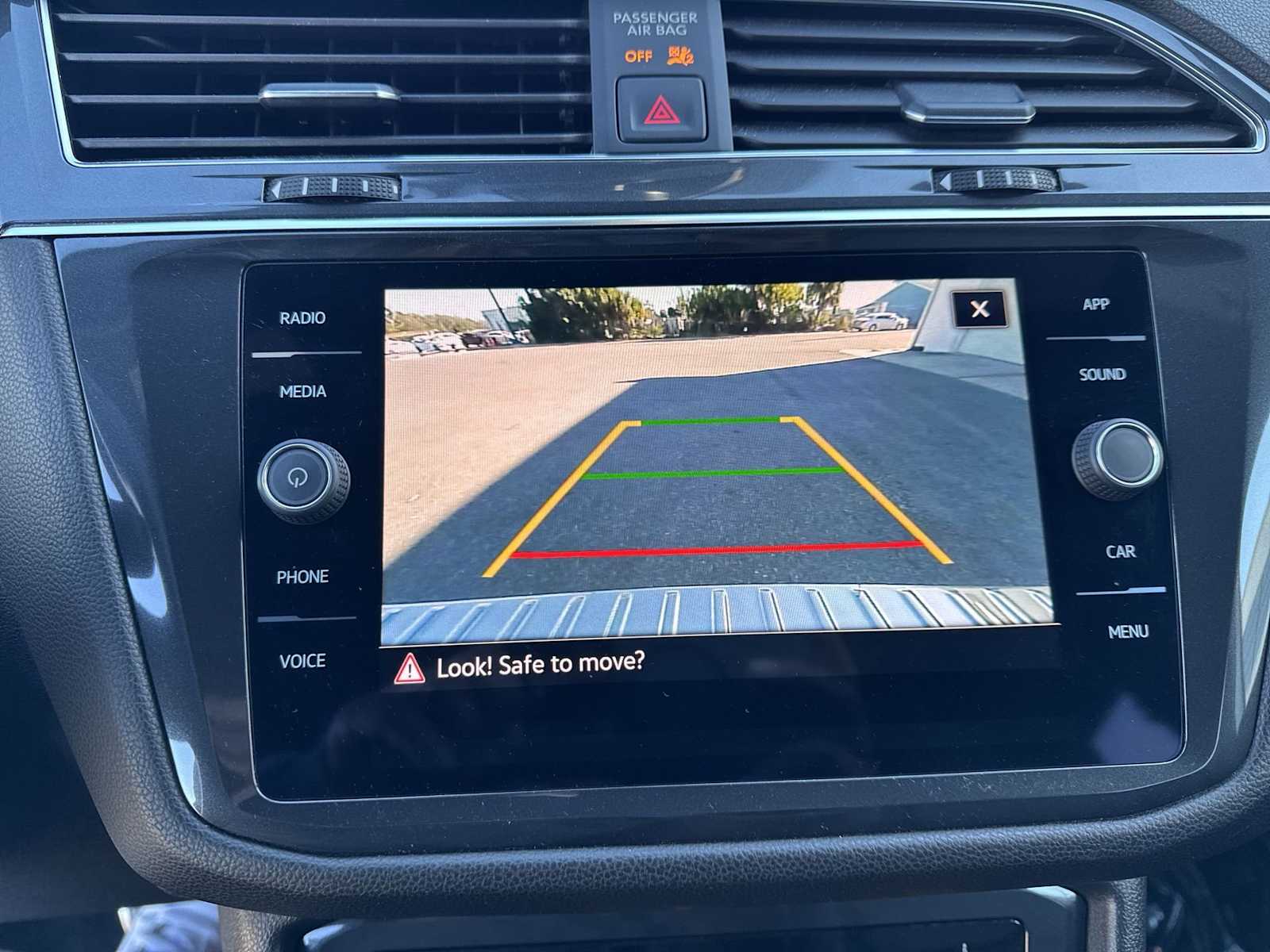 Thumbnail: 2023 Volkswagen Tiguan - 27