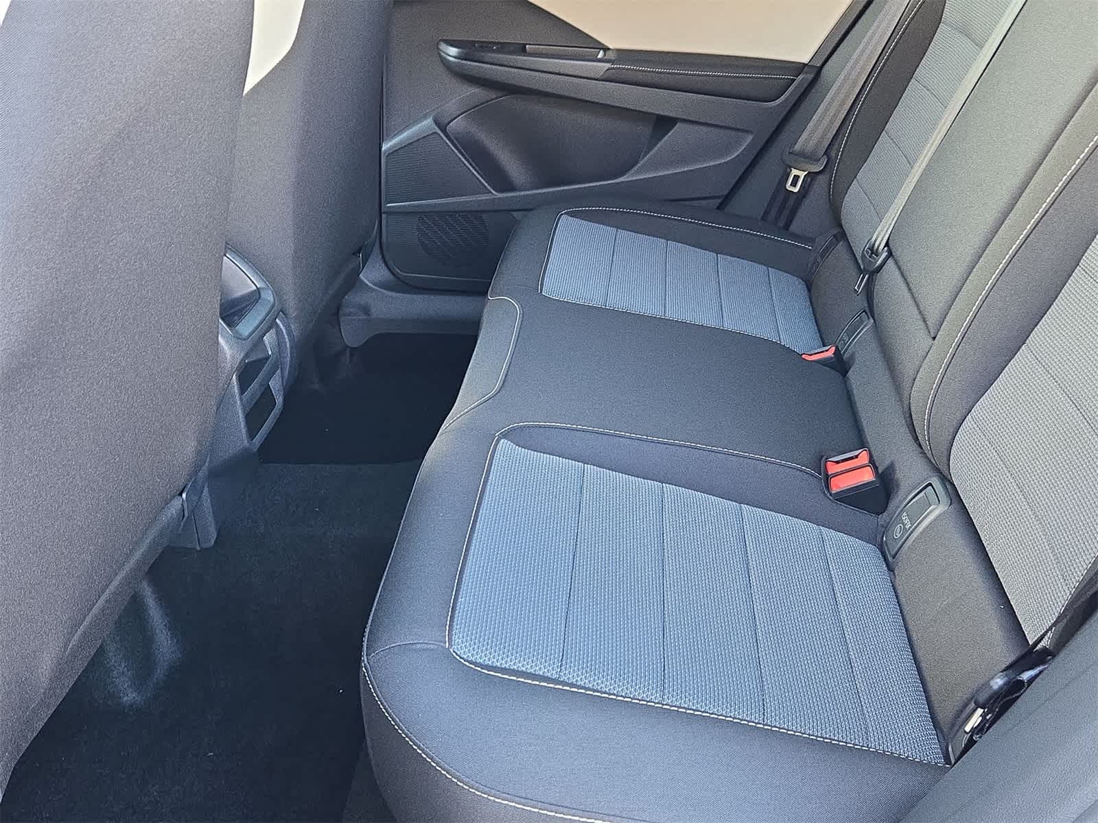 Thumbnail: 2025 Volkswagen Taos - 18